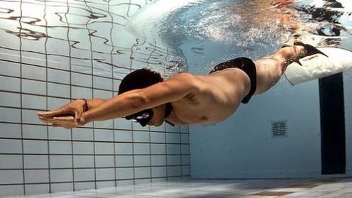 Mechaniczny ogon delfina - rewolucja w pływaniu? [wideo] 1