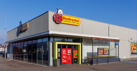 Sklepy zmieniają godziny otwarcia. Tak będzie działała Biedronka