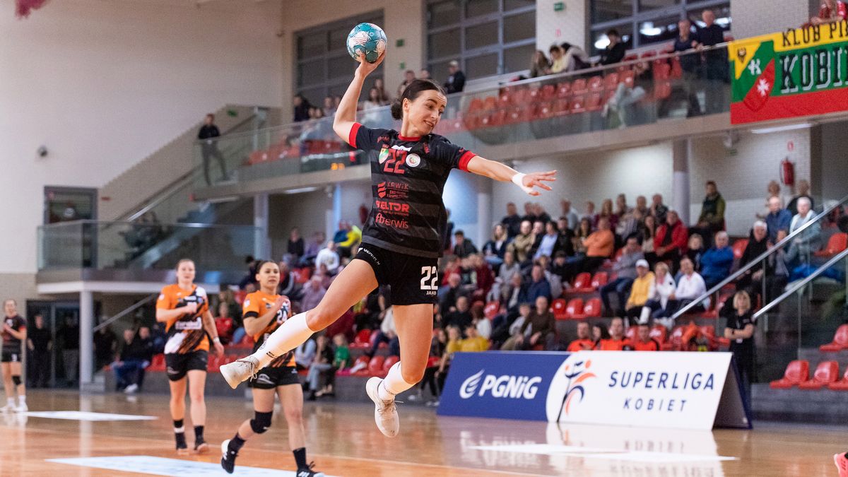 WP SportoweFakty / Michał Ciechanowicz/KPR Gminy Kobierzyce / Na zdjęciu: Mariola Wiertelak