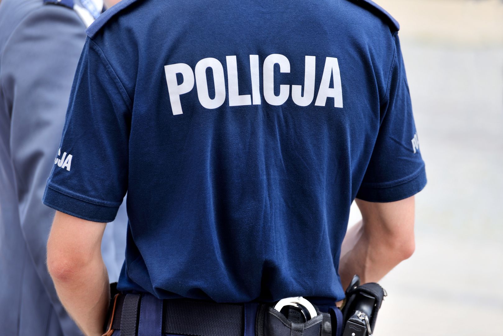 Tomasz Warszewski
policja, straż miejska, policjant, polska, patrol, uchodźcy, pies, samochód, aresztowanie, areszt, mandat, miasto, terroryzm, ochrona, narkotyki, zbrodnia, atak, funkcjonariusz, konflikt, pistolet, anty-terroryzm, amunicja, prawo, zatrzymany, kontrola, drogówka