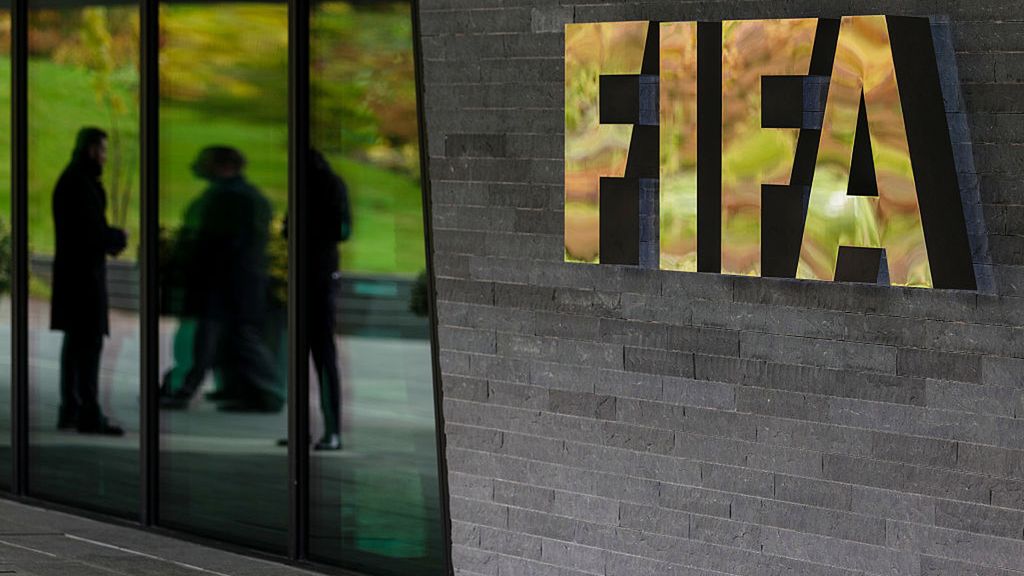Getty Images / Philipp Schmidli / Na zdjęciu: logo FIFA