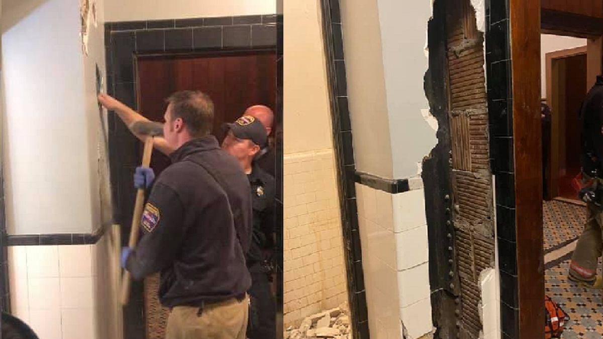 Strażacy uwolnili nagiego mężczyznę ze ściany teatru