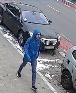 Oblał kwasem mężczyznę. Policja publikuje nowe nagranie