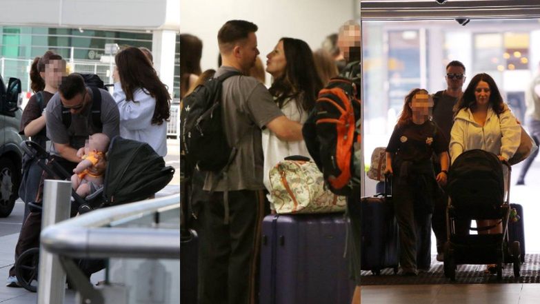 Marcin Hakiel i Dominika Serowska z dziećmi na lotnisku