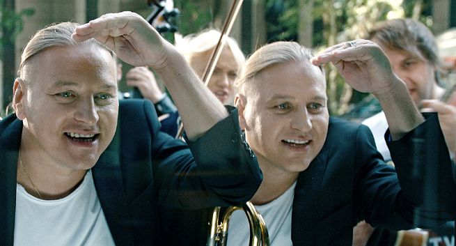 Golec uOrkiestra reklamuje „zewsząd dostępny” kredyt gotówkowy w BZ WBK (wideo)