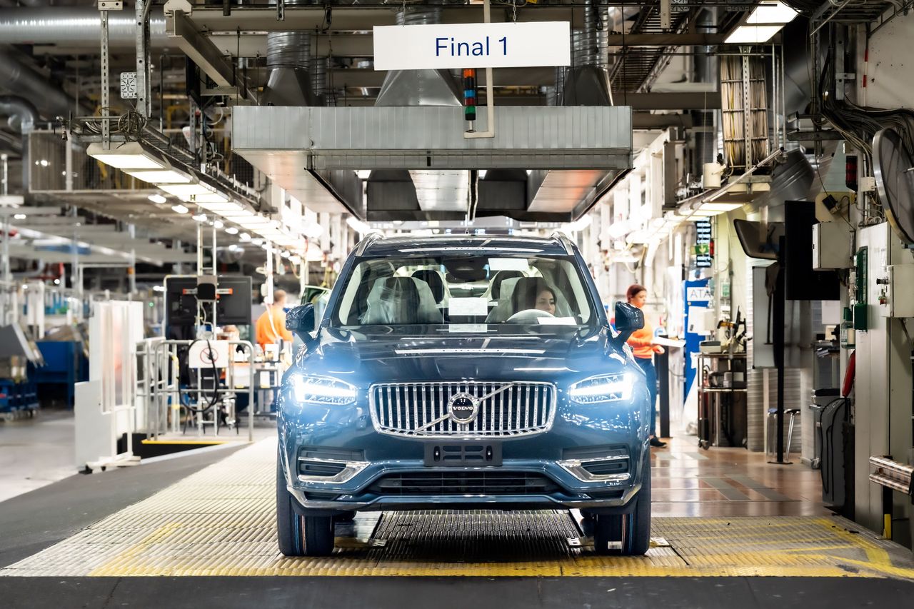 Volvo produces its last diesel car, eyes future in electrification