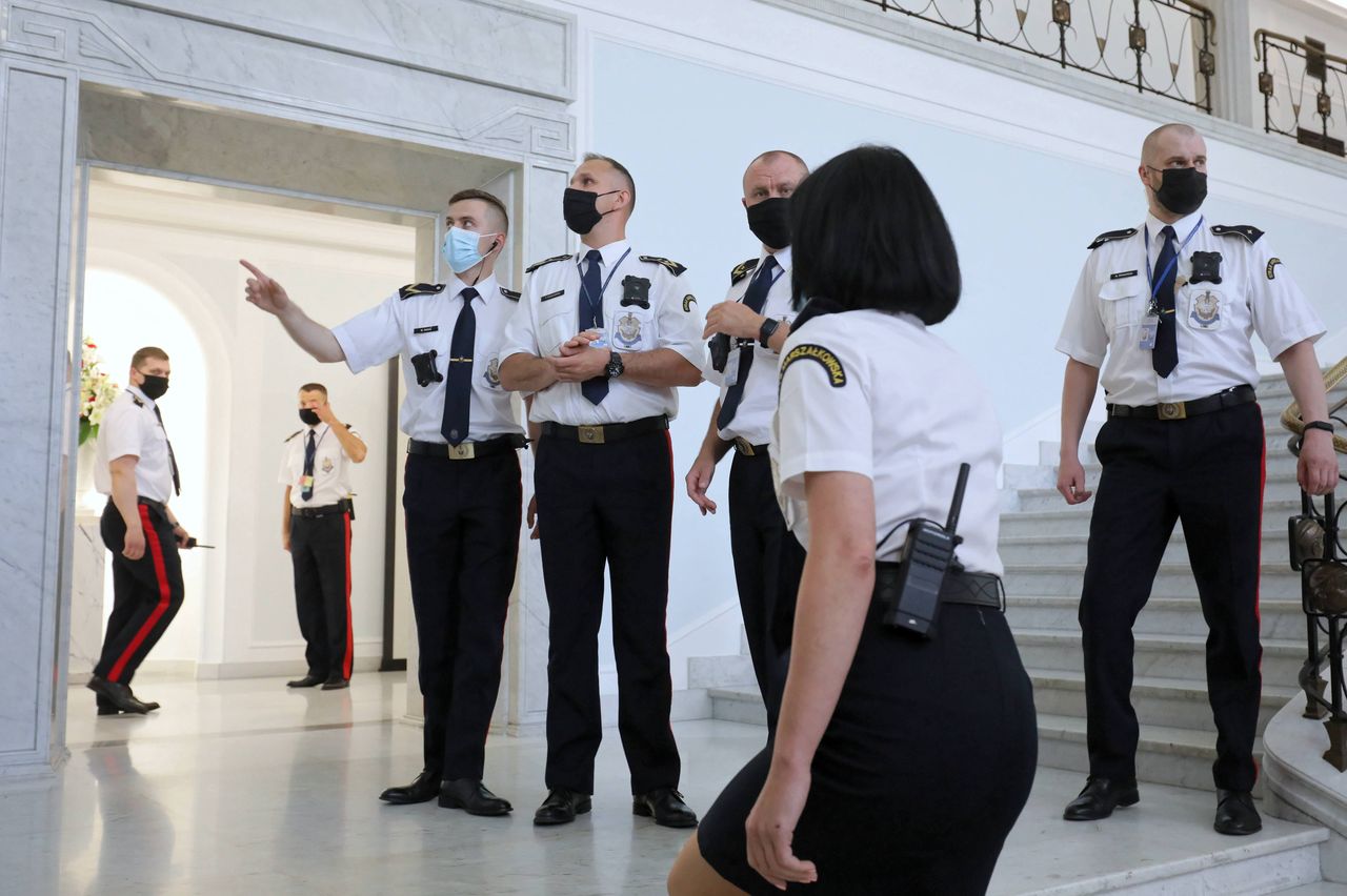 Członkowie Straży Marszałkowskiej odchodzą. Kryzys kadrowy w formacji