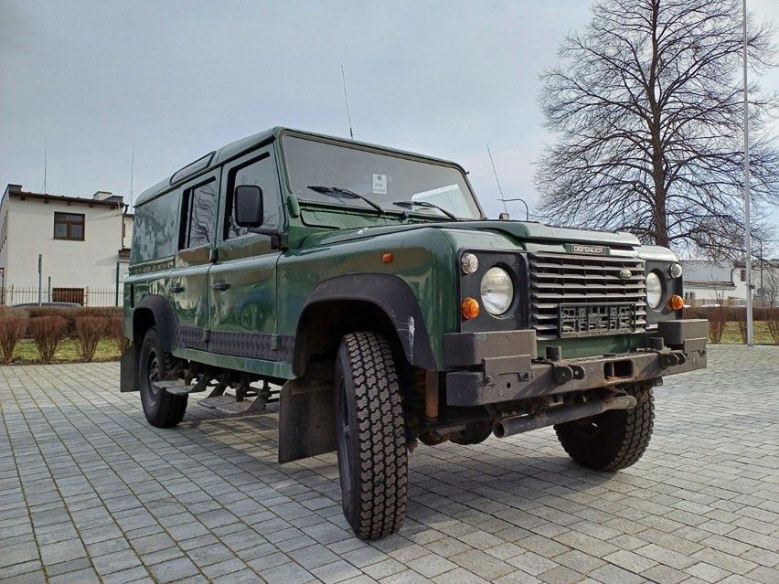 Land Rover Defender 110
