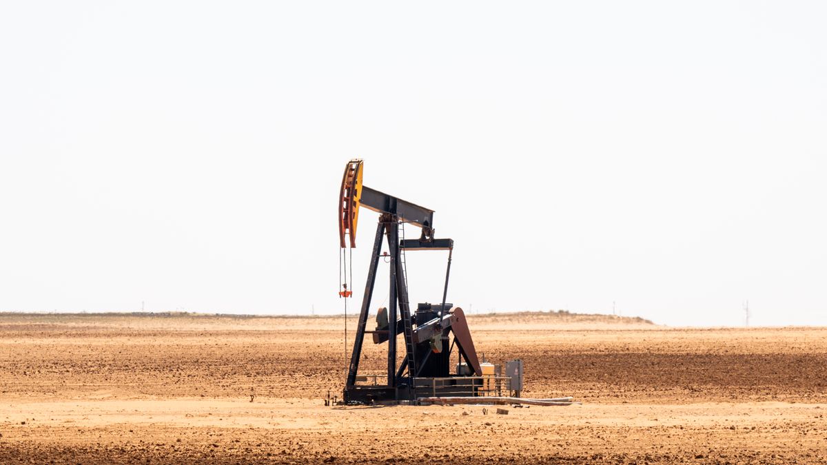 CLOSE CITY, TEXAS - APRIL 09: An oil pumpjack is seen in a field on April 09, 2025 in Close City, Texas. U.S. oil prices have fallen nearly 2% and are more than 15% lower than last week when U.S. President Donald Trump announced new tariffs on imports, raising concerns on the effect they'll have on the global economic outlook. (Photo by Brandon Bell/Getty Images)