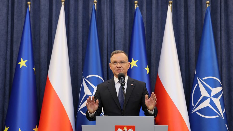 Warszawa, 15.01.2024. Prezydent RP Andrzej Duda podczas wypowiedzi dla mediów, po spotkaniu z premierem Donaldem Tuskiem, 15 bm. w Pałacu Prezydenckim w Warszawie. (mr) PAP/Paweł Supernak ***Zdjęcie do depeszy PAP pt. Zakończyło się spotkanie prezydenta Andrzeja Dudy i premiera Donalda Tuska***