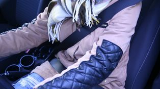 Legnica: Zabrał kluczyki pijanej kobiecie i zadzwonił po policję