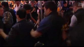 Starcia policji z demonstrantami w Hongkongu