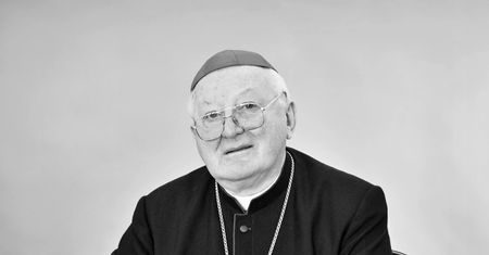 Zjechał do protestujących górników "Piasta". Nie żyje biskup Zimniak