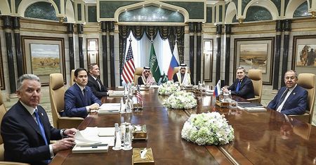 Skandal w Arabii Saudyjskiej podczas rozmów z USA. Rosjanie pokłócili się o krzesło