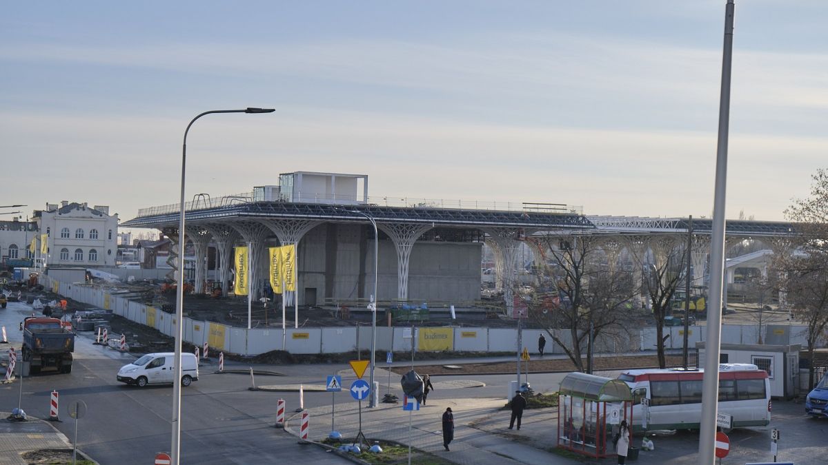 Budowa Dworca Metropolitalnego widoczna z wiaduktu Lubelskiego Lipca '80