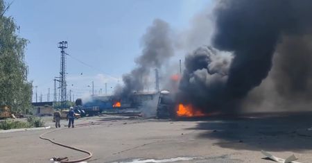 "Płoną wagony i ciężarówki". Atak w Doniecku