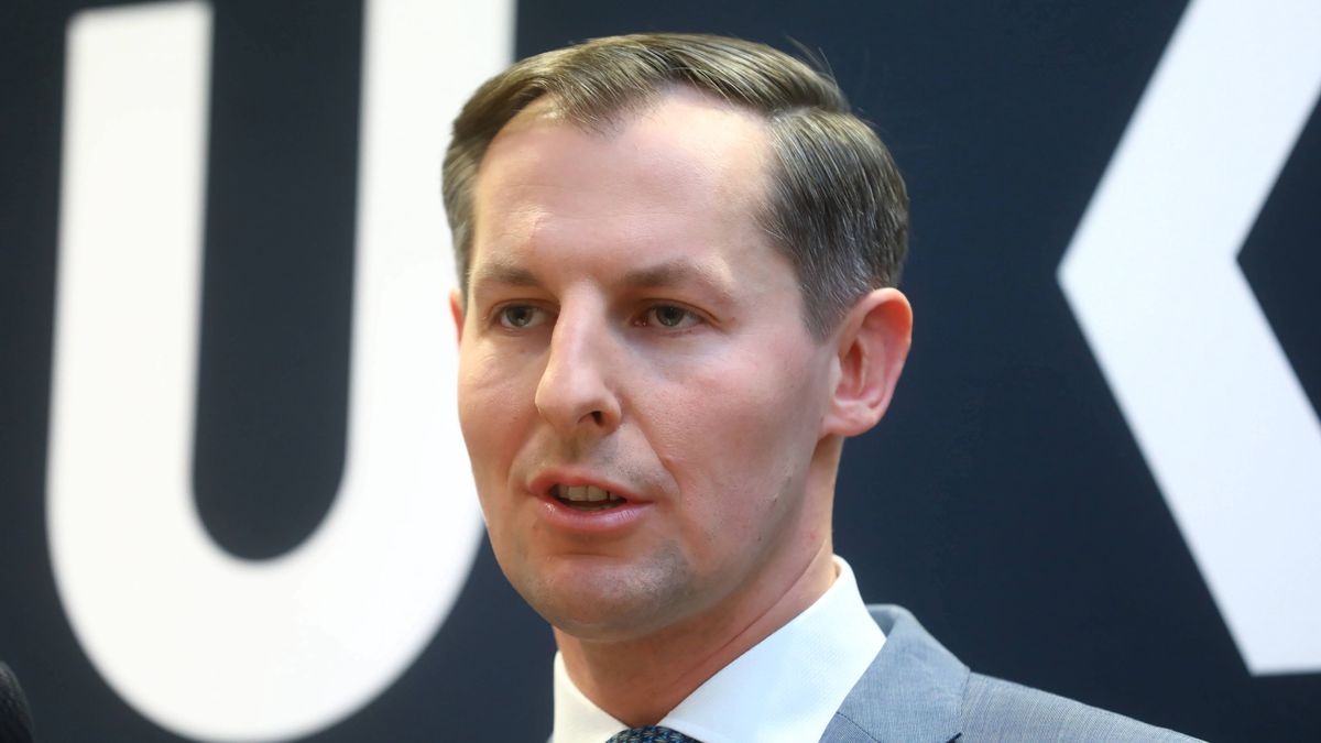 Tomasz Chróstny, prezes UOKiK, ukarał firmę pożyczkową z Warszawy