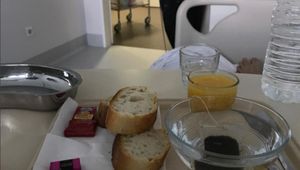 Richie Porte pokazał szpitalne jedzenie