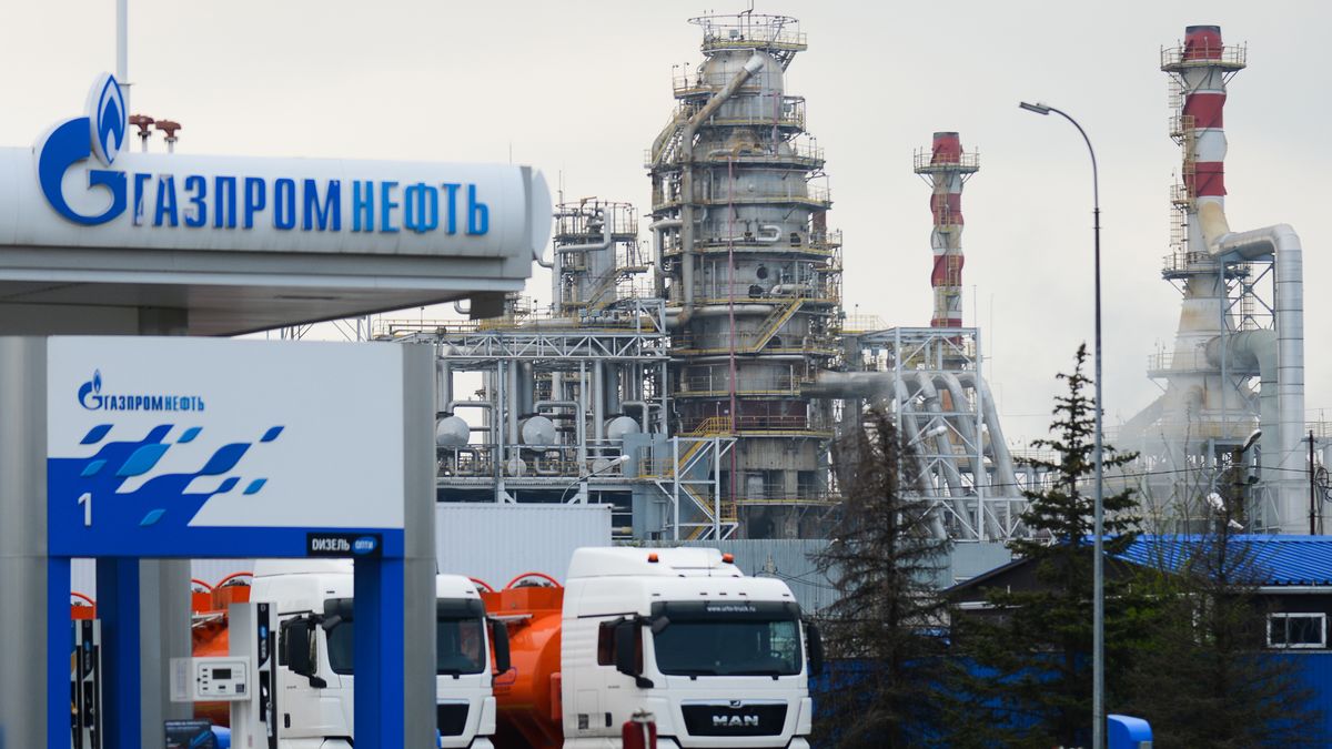 KRASNODAR TERRITORY, RUSSIA - APRIL 21, 2020: A Gazprom Neft fuel filling station by the Afipsky Oil Refinery in the Severskaya District. Igor Onuchin/TASS (Photo by Igor Onuchin\TASS via Getty Images)