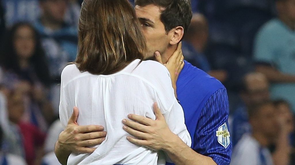 Zdjęcie okładkowe artykułu: Getty Images / Gualter Fatia / Na zdjęciu: Sara Carbonero i Iker Casillas