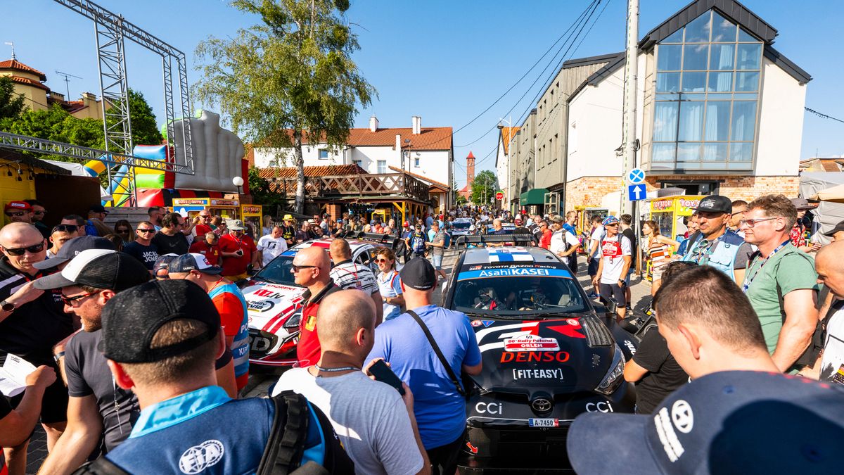 Zdjęcie okładkowe artykułu: Materiały prasowe / Red Bull / Na zdjęciu: rajdówki w centrum Mikołajek