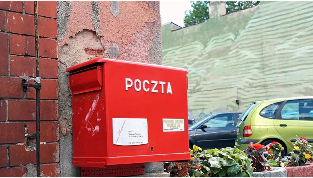 Poczta Polska ma problemy z kadrami? Wskazują na to internauci
