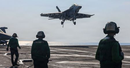 Iran otoczony przez USA. Waszyngton przerzuca kolejne jednostki