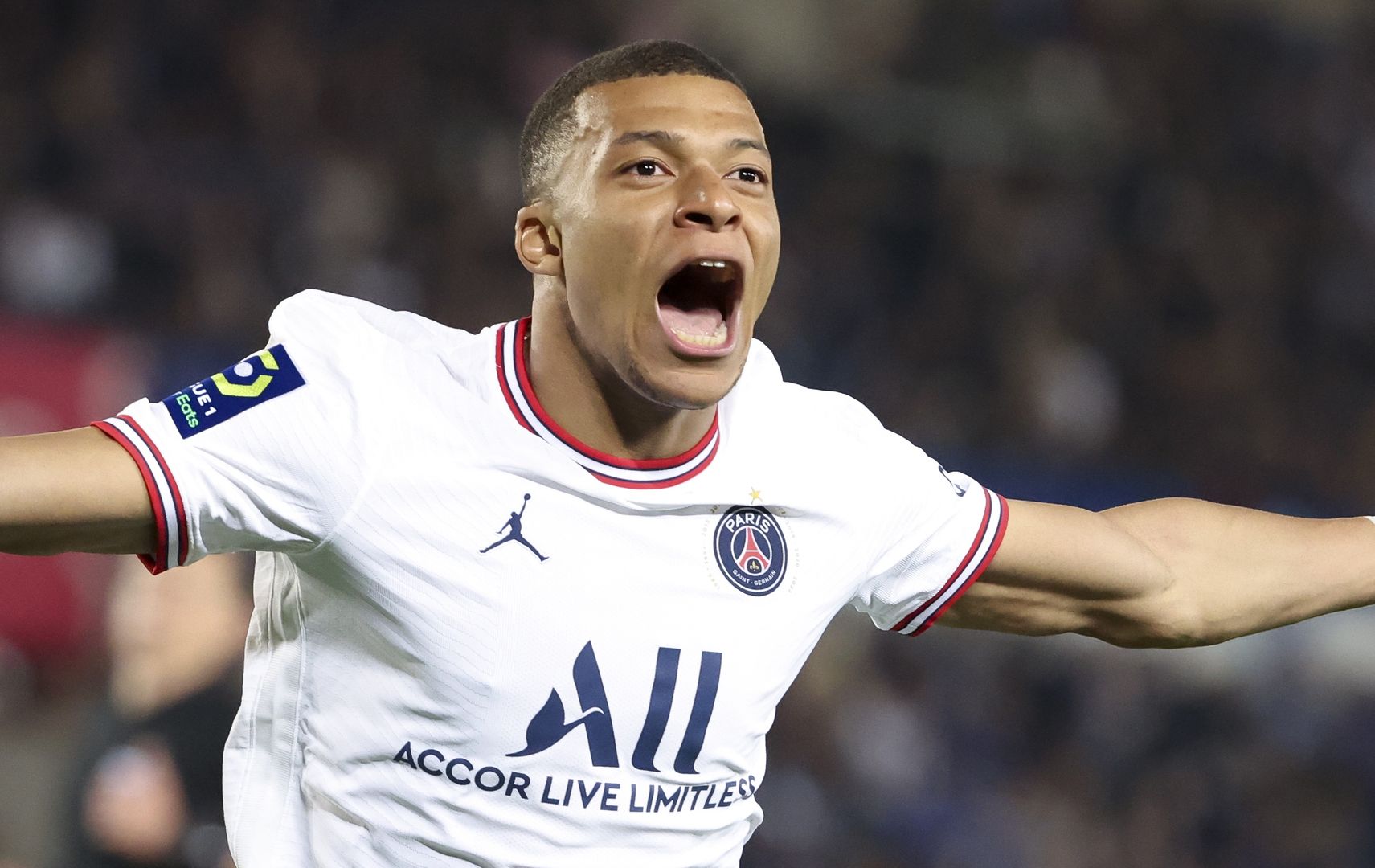 Kylian Mbappe zostanie w PSG? Matka piłkarza reaguje na plotki