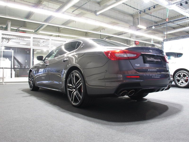 Maserati Quattroporte SQ4