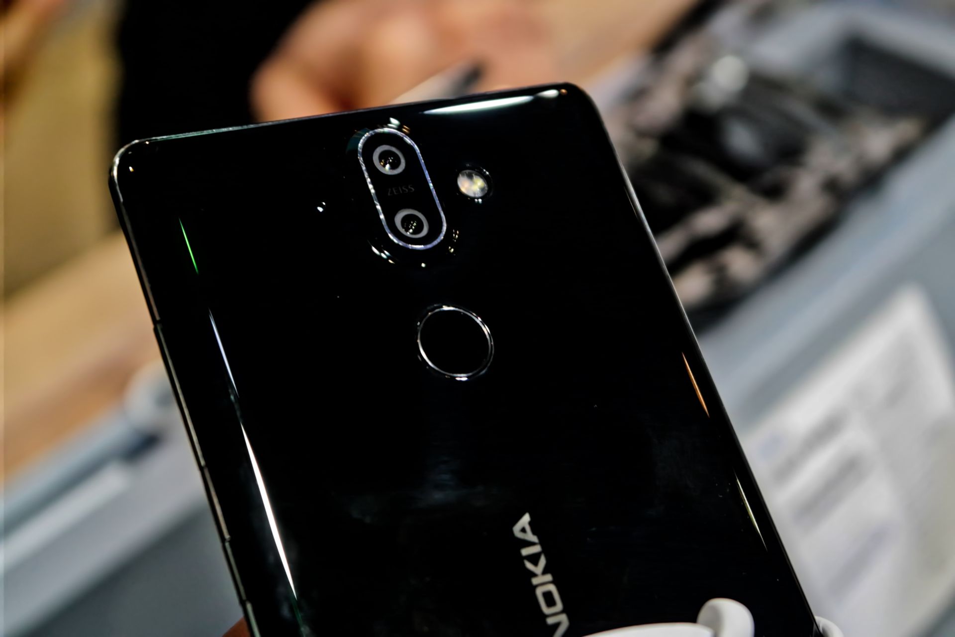 Nokia 8 Sirocco - piękność, której prawdopodobnie nie będziesz chciał kupić [pierwsze wrażenia] 6