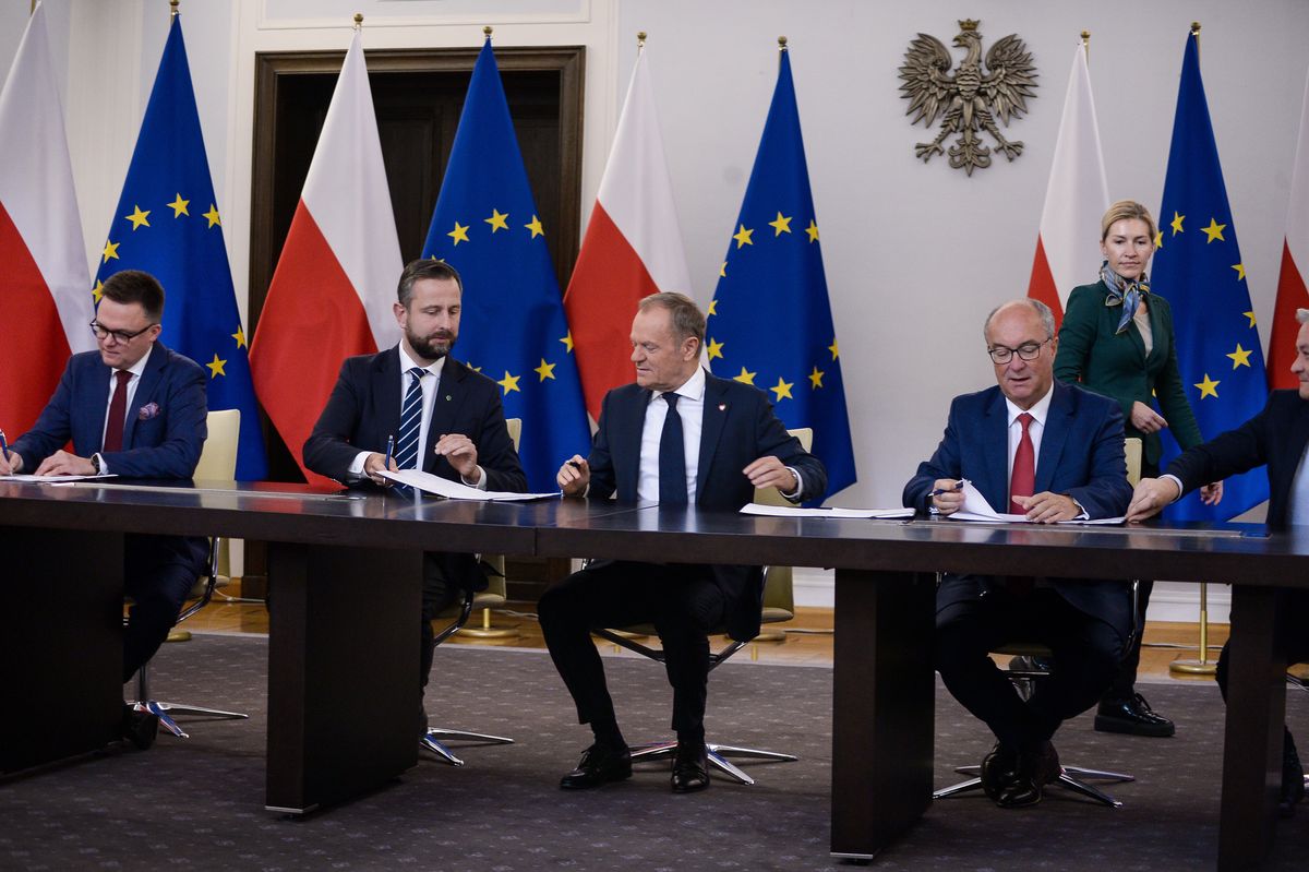 polityka, koalicja rządząca, donald tusk, włodzimierz czarzasty, szymon hołownia, władysław kosiniak-kamysz, koalicja obywatelsk Spotkanie liderów w willi premiera. Dwa kluczowe tematy