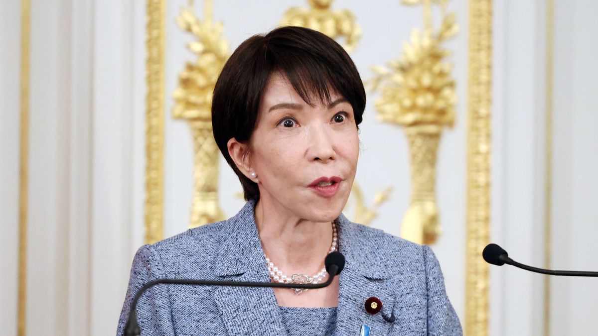 Indonesian President Prabowo Subianto visits Japan
epa12861226 Japanese Prime Minister Sanae Takaichi speaks during a press conference following talks with Indonesian President Prabowo Subianto (not pictured) at the Akasaka guesthouse in Tokyo, Japan, 31 March 2026. Prabowo is in Tokyo on a three-day official visit to Japan.  EPA/YOSHIKAZU TSUNO / POOL 
Dostawca: PAP/EPA.
YOSHIKAZU TSUNO / POOL
politics, Indonesia, diplomacy, meeting