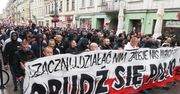 Marsz Antyimigracyjny w Łodzi. Mieszkańcy przeszli Piotrkowską demonstrując swoje poglądy