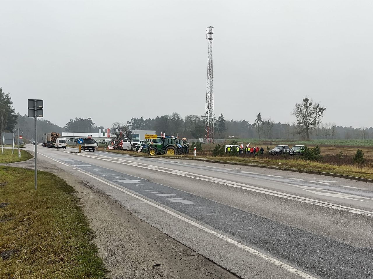 Utrudnienia na DK11 i DK22. Trwa protest rolników