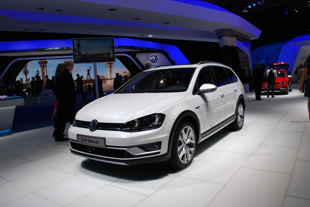 Volkswagen Golf Alltrack poddanie się modzie