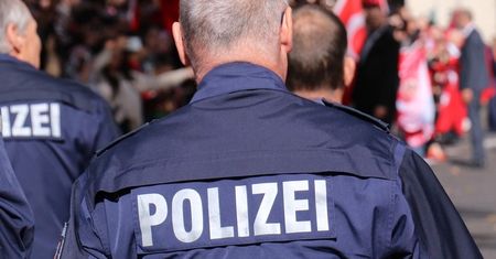 Polak wtargnął z nożem do sklepu w Karlsruhe. Został obezwładniony