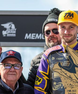 Jaki dziadek, taki wnuk. Pisze piękną historię po śmierci legendy