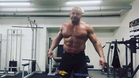 Maszyna! Zobacz urywek z treningu "Pudziana"