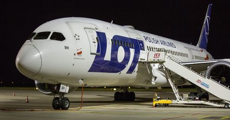 Awaryjne lądowanie LOT-u. Na pokładzie zmarł pasażer