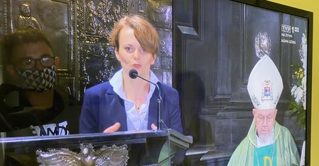 Polityka na Jasnej Górze. Wicepremier Emilewicz przemawia z ambony
