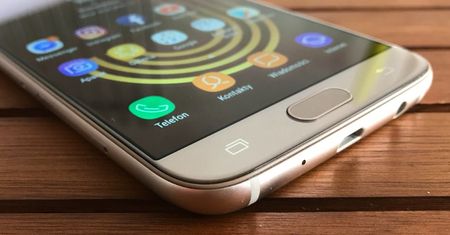 Oto dwa nowe Galaxy J w podobno bardzo konkurencyjnej cenie. Samsungu, oby tak było!