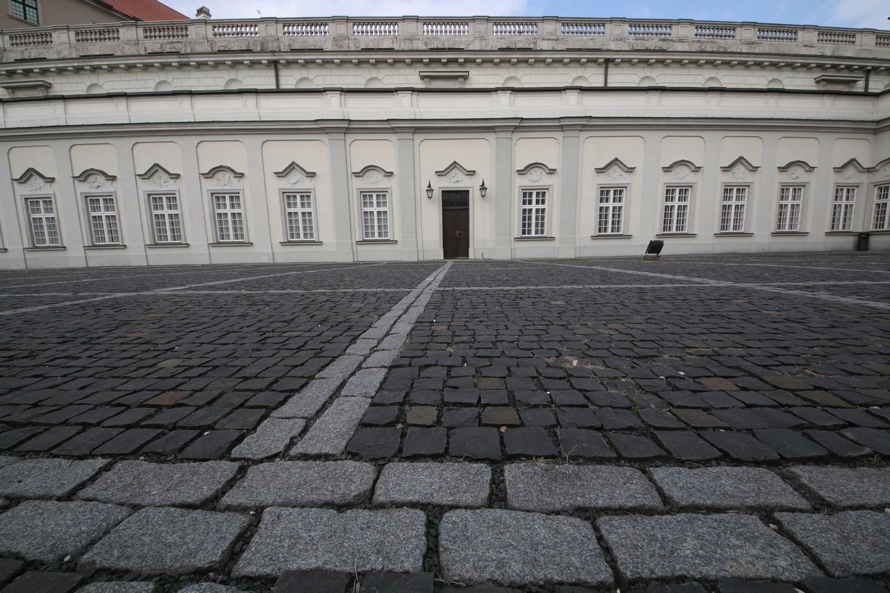 Efektowna „beczka” występująca przy najkrótszej ogniskowej.