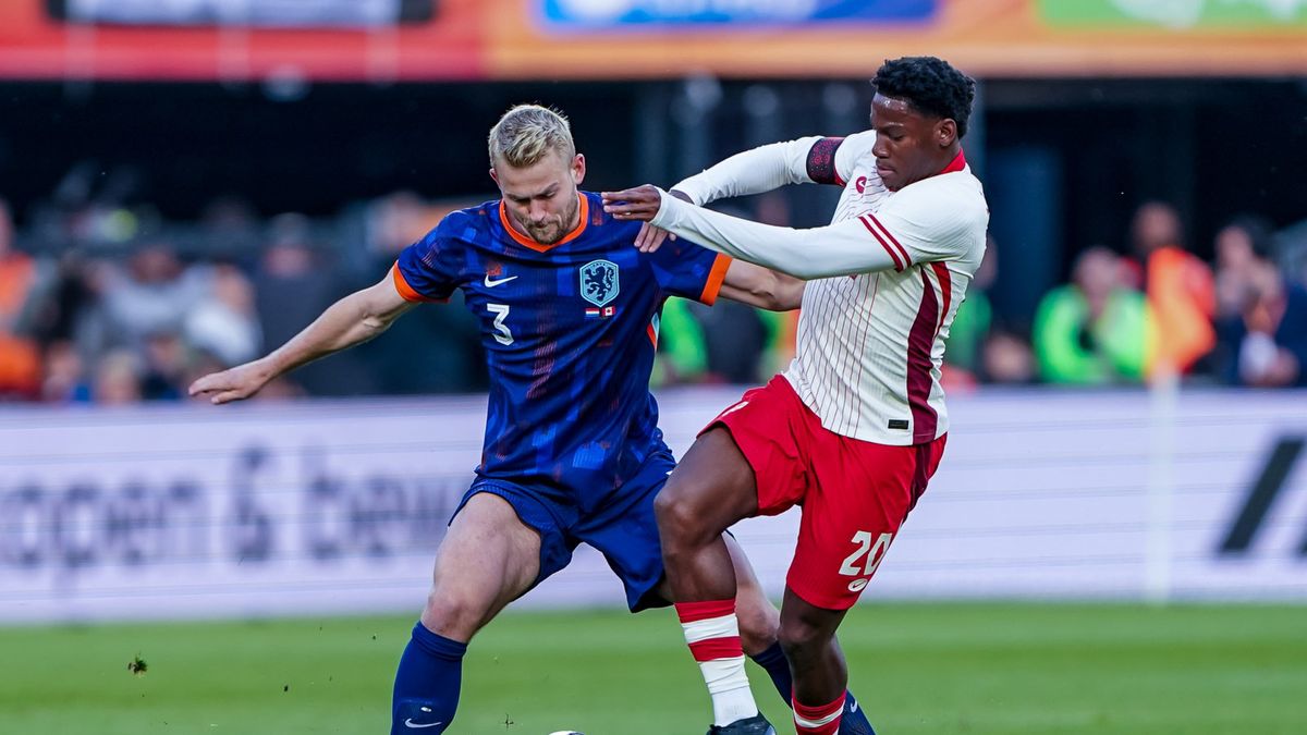 Getty Images / Andre Weening/BSR Agency / Na zdjęciu: Matthijs de Ligt (z lewej)