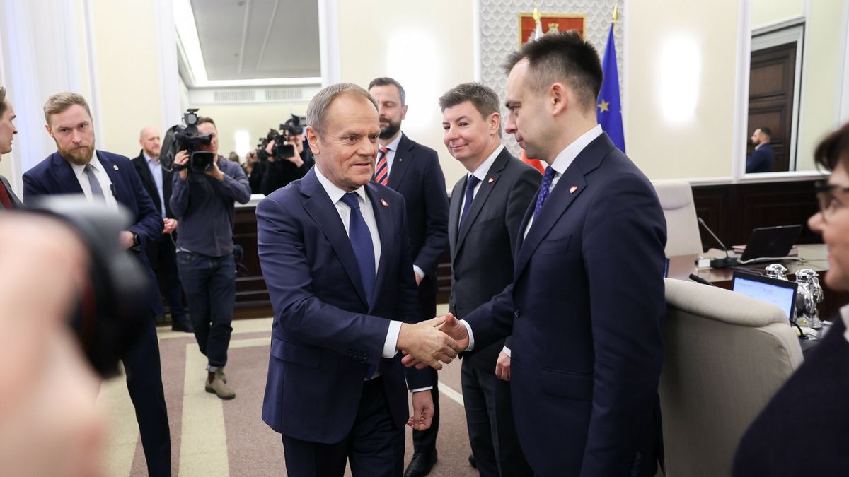 Premier Donald Tusk i minister finansów Andrzej Domański