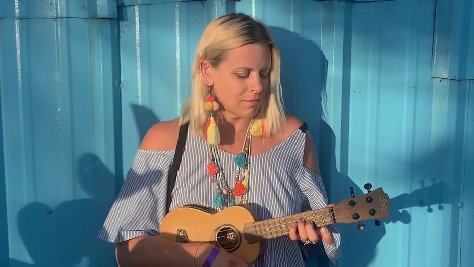 Maria Sadowska w klipie "Marakeczi"