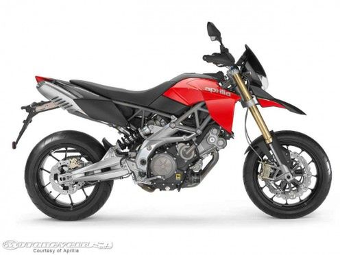 Test: Aprillia Dorsoduro 750