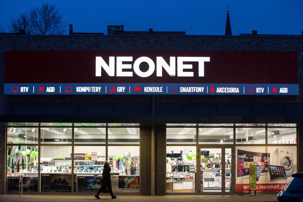 Znana sieć zamyka sklepy w Polsce. Jest lista