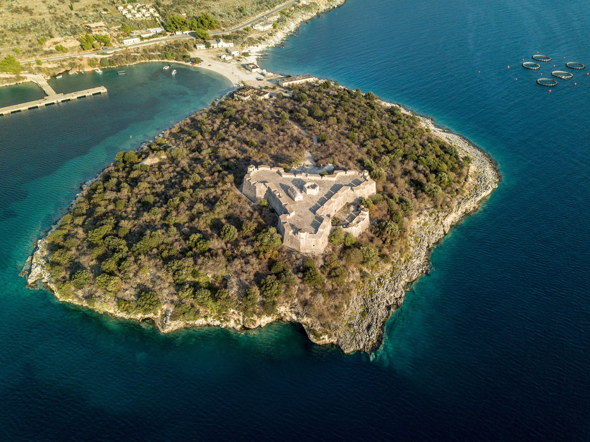 Porto Palermo zachwyca widokami