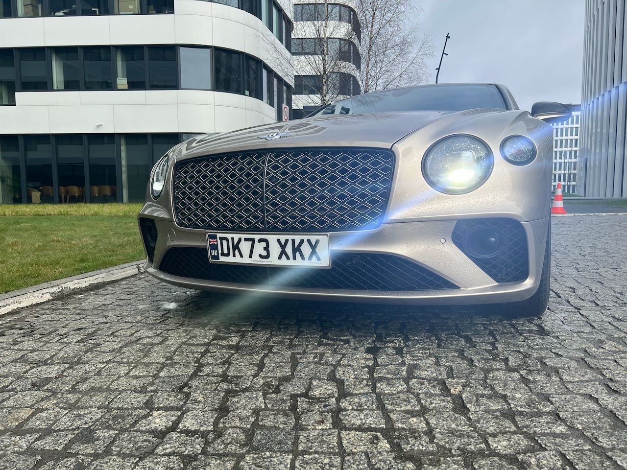 Bentley GTC Mulliner W12