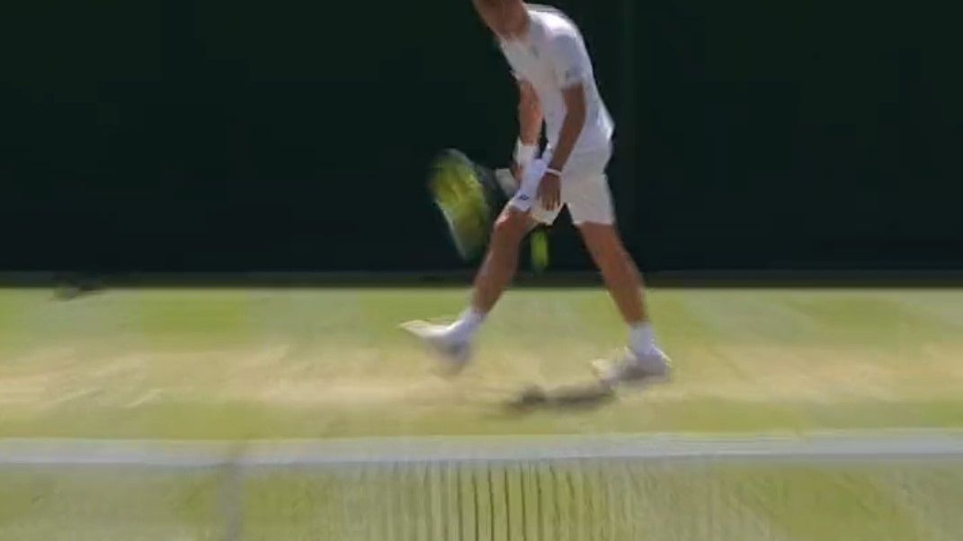 Zdjęcie okładkowe artykułu: Twitter / Wimbledon / Na zdjęciu: zagranie Ivanovskiego